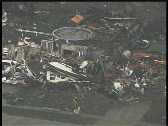Oklahoma tornado causes severe damage
